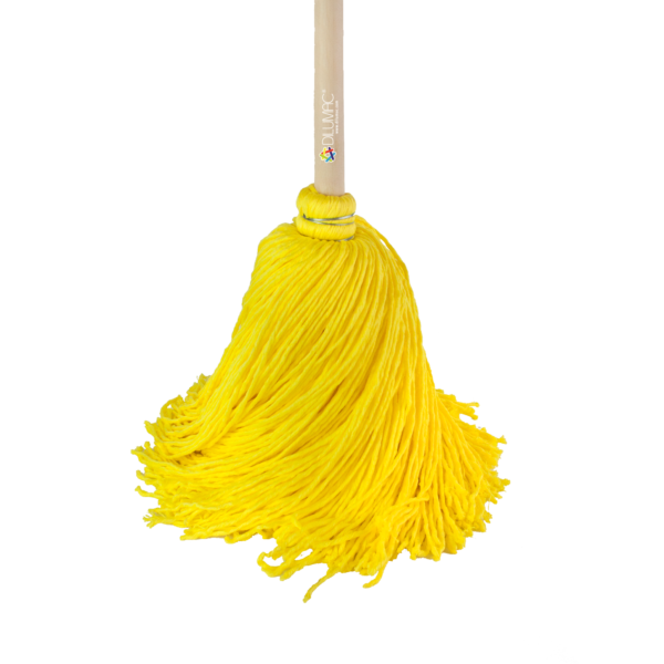 Trapeador Forjado con Bastón de Madera Amarillo
